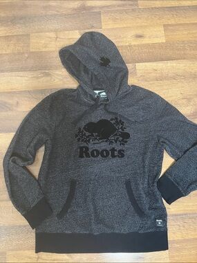 Roots Hoodie Salt n Pepper with Black Felt Beaver Size Medium